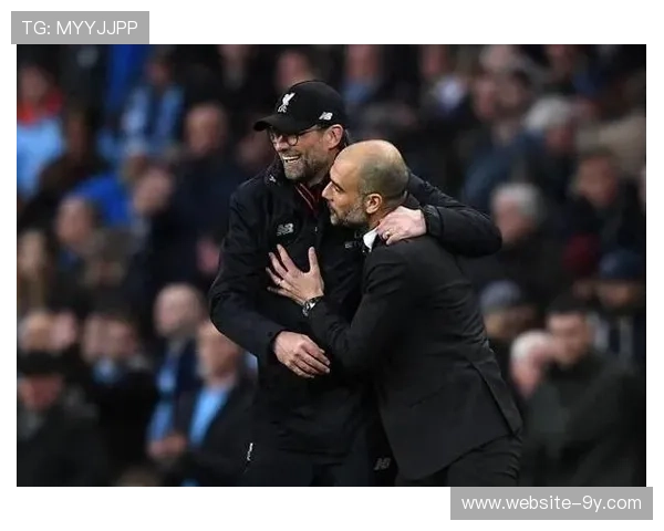 克洛普重返安菲尔德观战，与萨拉赫互动引球迷感慨