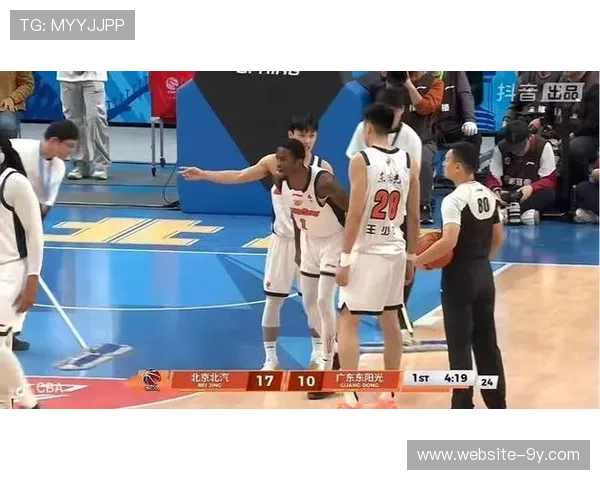 北京广东战现意外：周琦倒地压伤徐杰，广东溃败起点