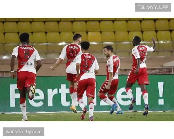 摩纳哥主帅确认联赛对阵朗斯将沿用五后卫低位防守体系